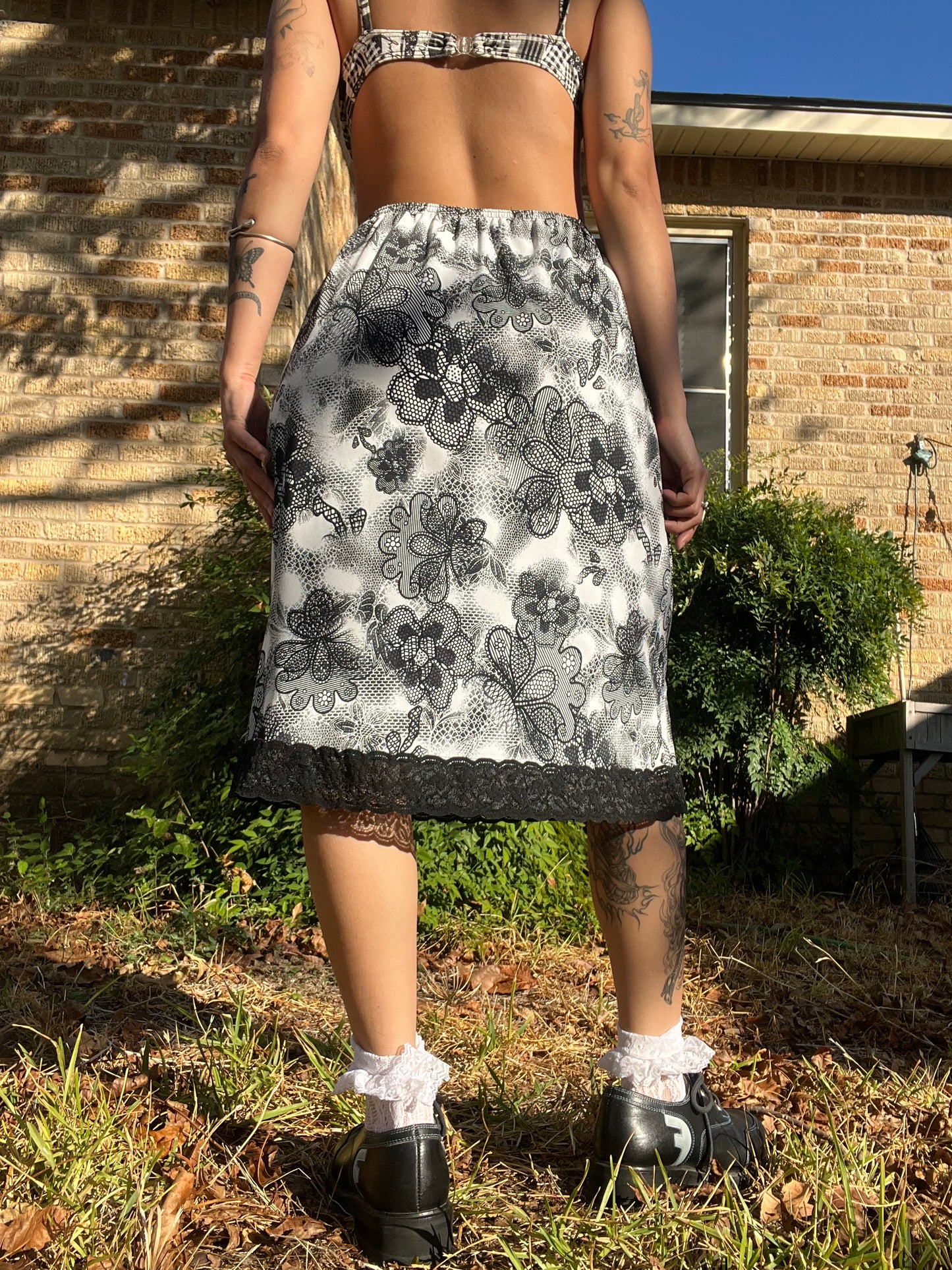 1990s B&W Floral Midi Skirt