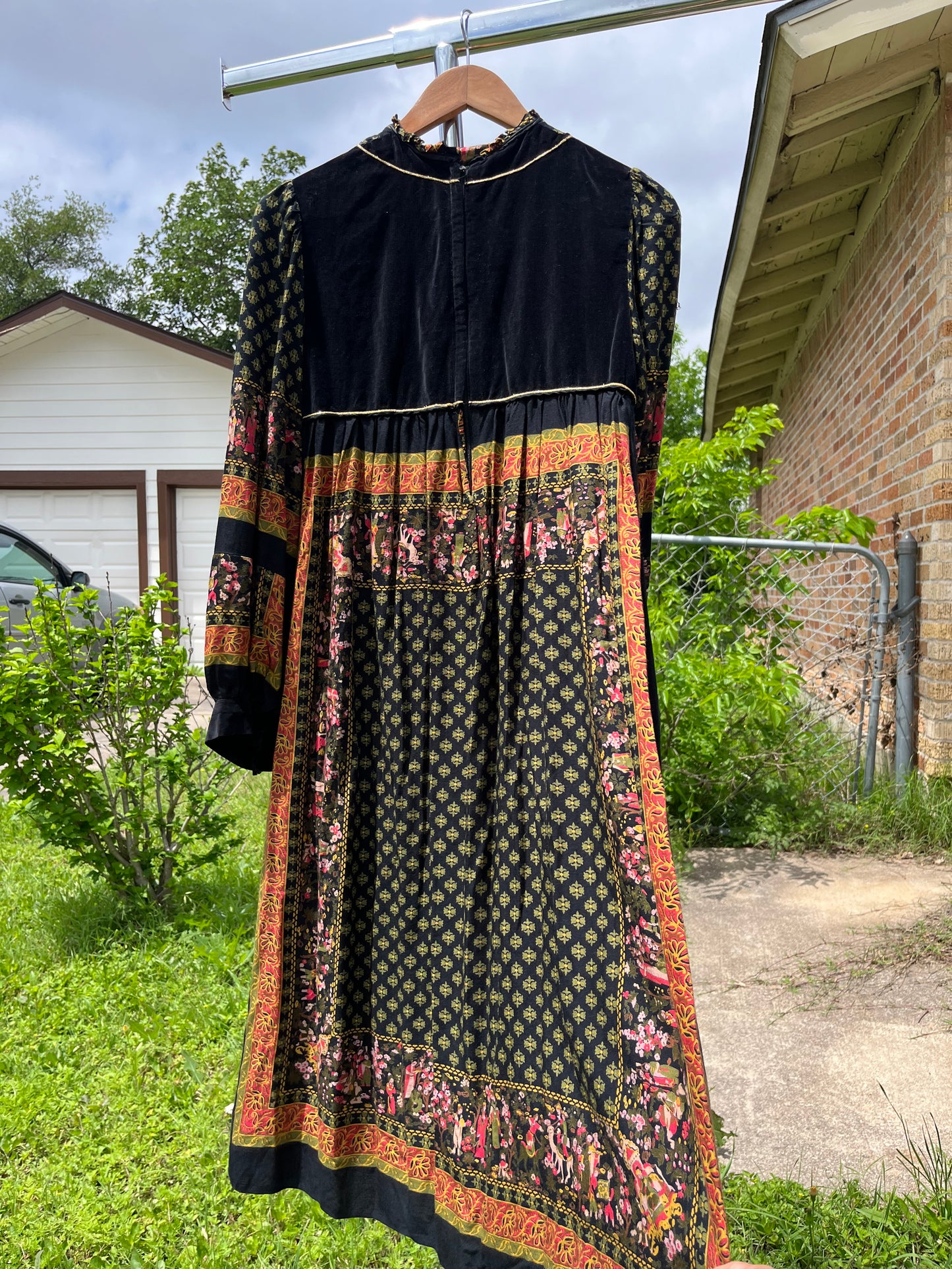 70s novelty print dress for esma