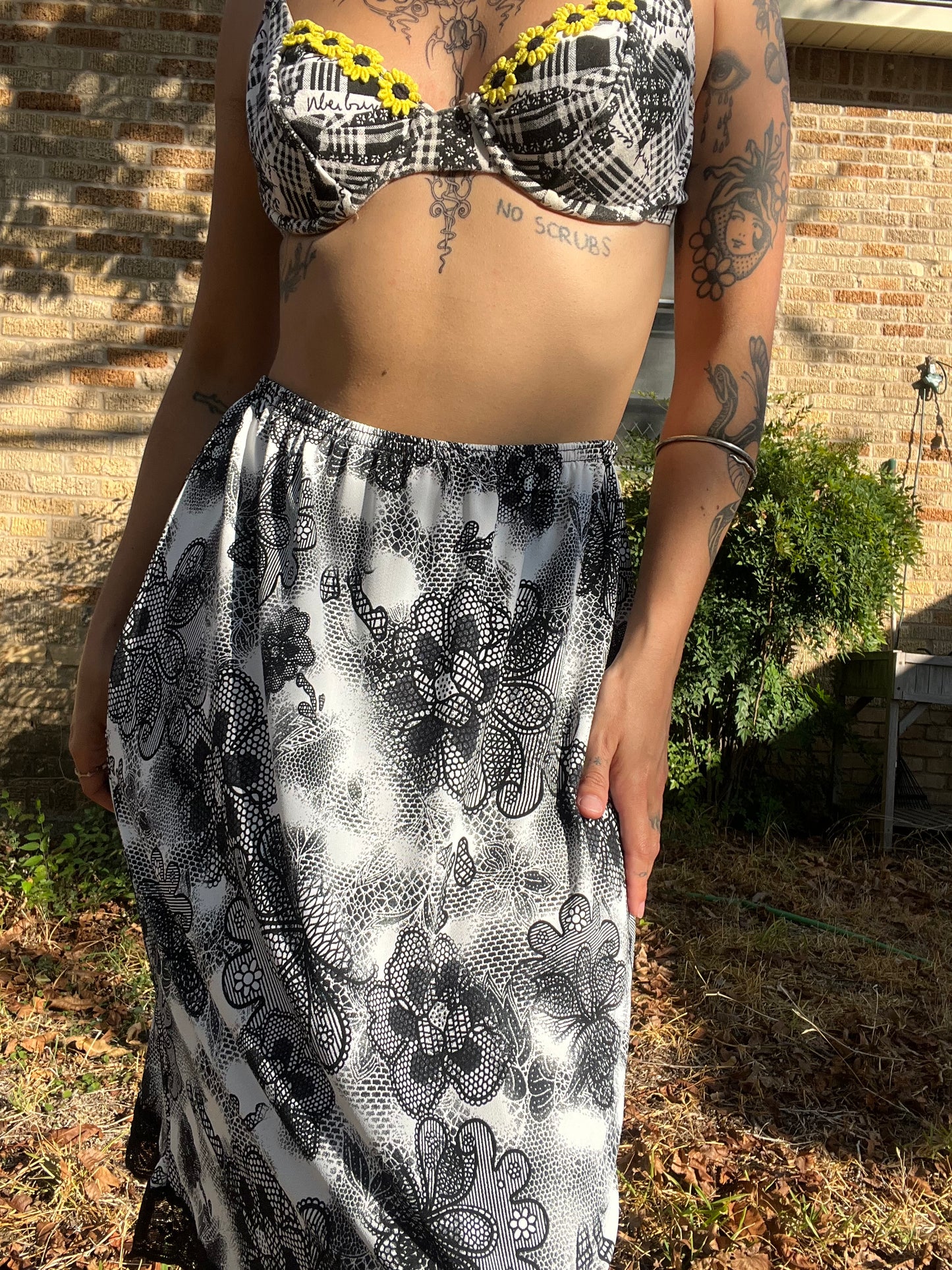 1990s B&W Floral Midi Skirt