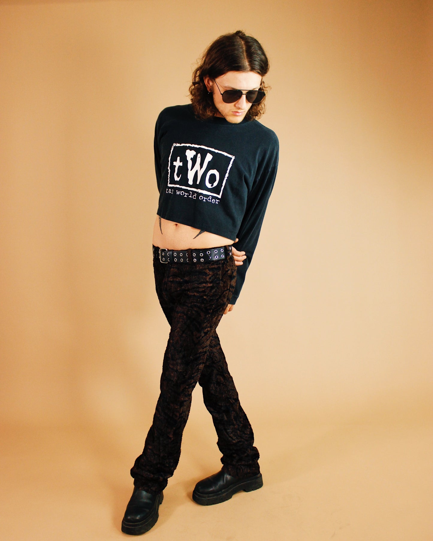 1990s Taz World Order Cropped Longsleeve