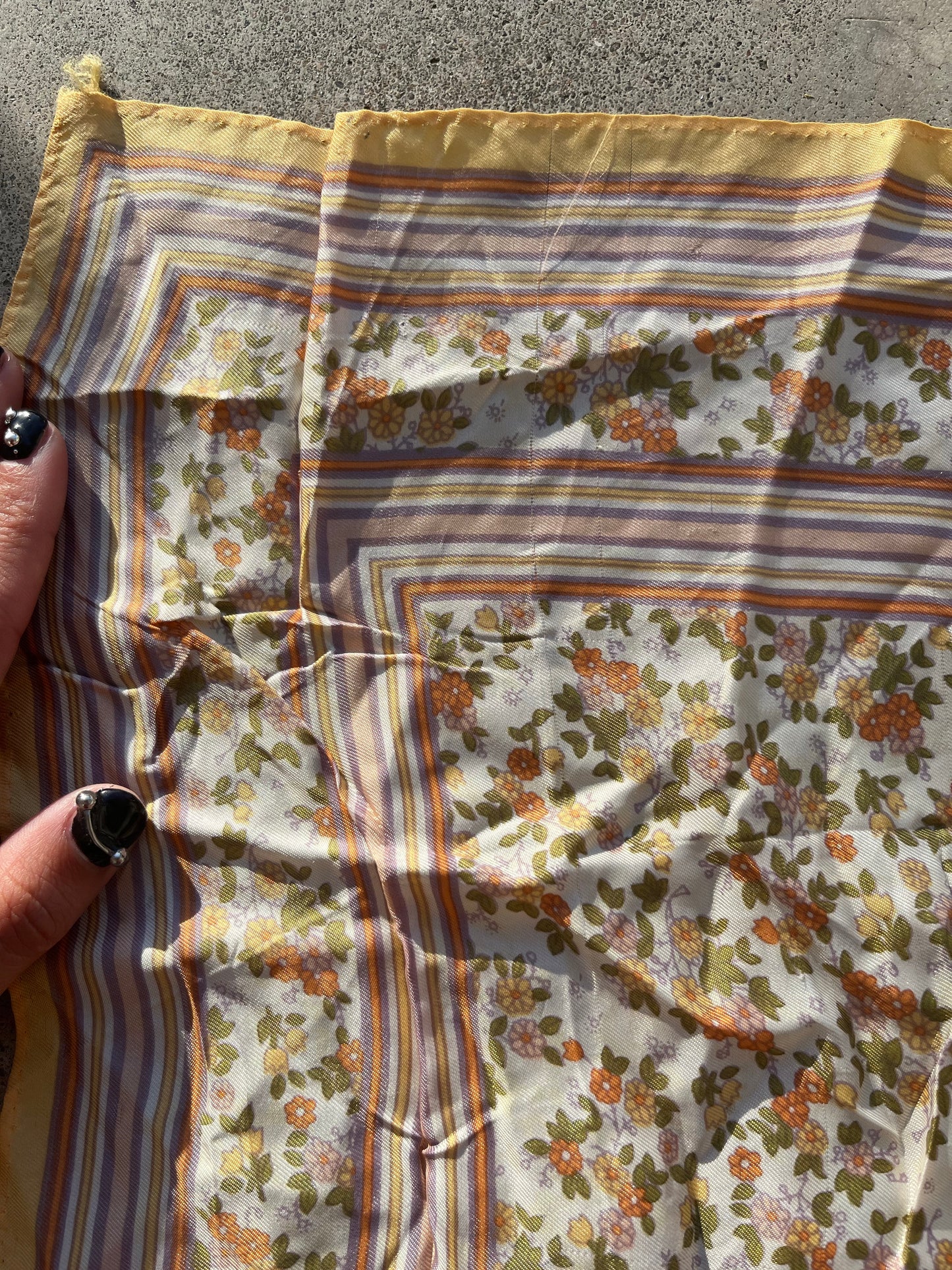 1970s Sweet Floral Scarf