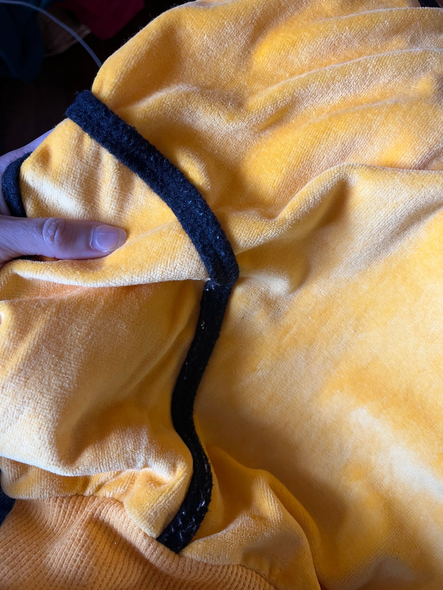 1970s Velour China Pullover