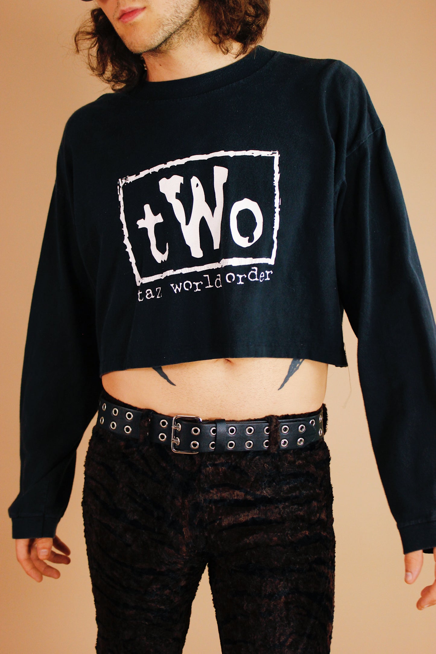 1990s Taz World Order Cropped Longsleeve
