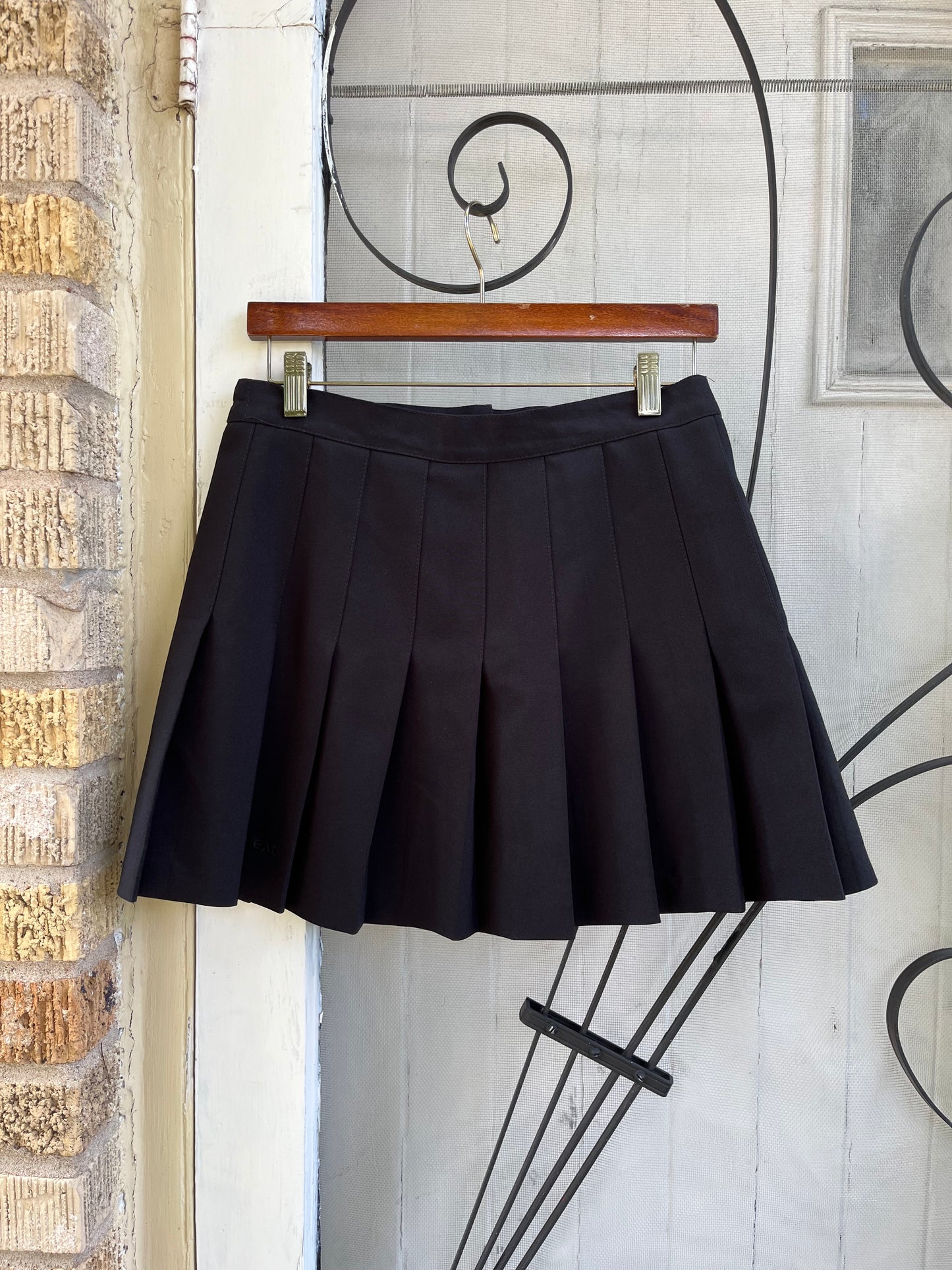 90s black tennis skirt for mallory