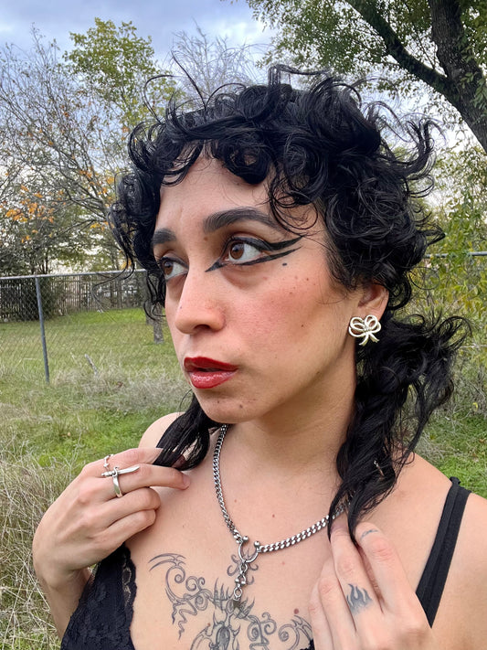 80s/90s bow clip on earrings for gumdrop