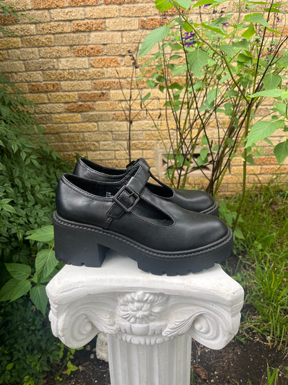 modern madden platform mary janes + 90s easyrider dyed longsleeve for maya