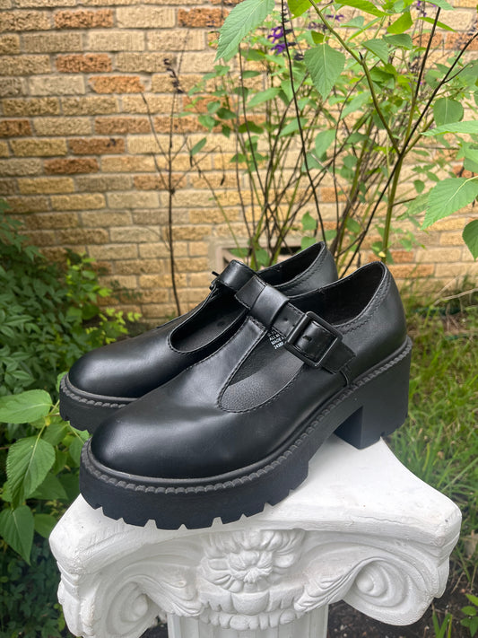 modern madden platform mary janes + 90s easyrider dyed longsleeve for maya