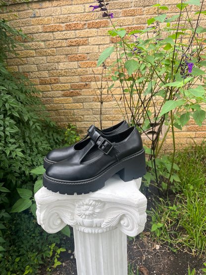 modern madden platform mary janes + 90s easyrider dyed longsleeve for maya