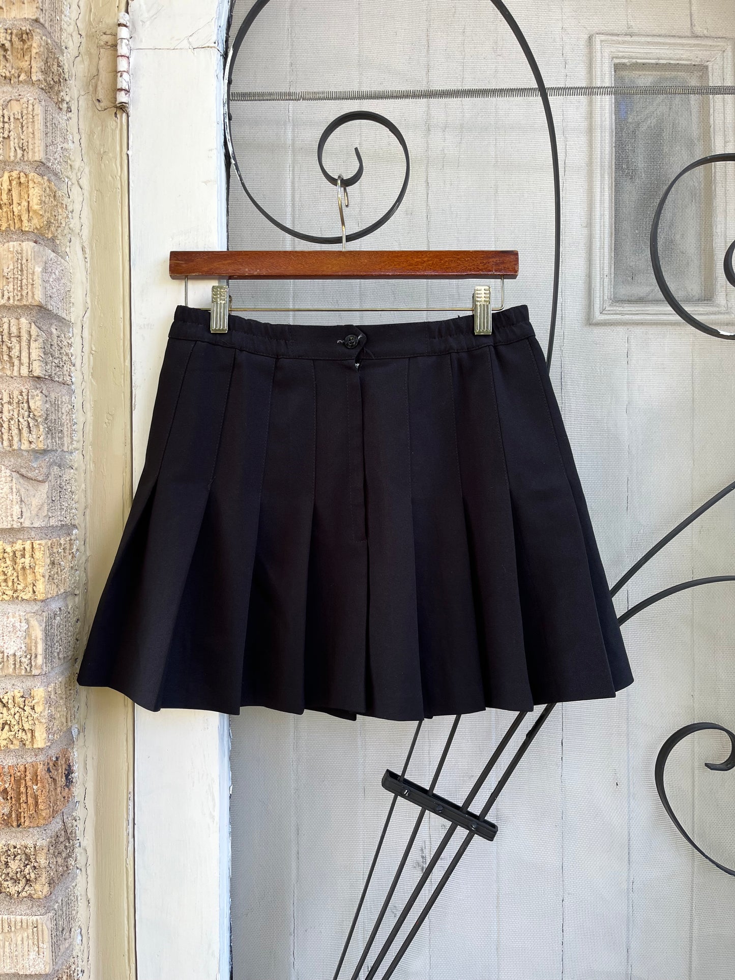 90s black tennis skirt for mallory