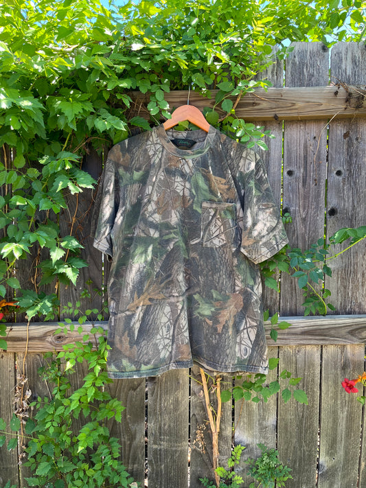 80s/90s realtree camo pocket tee for hannah