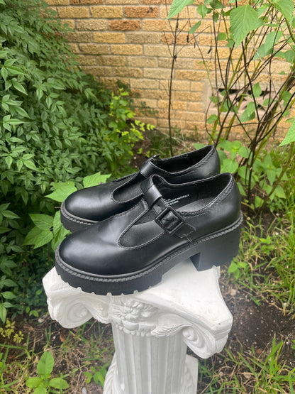 modern madden platform mary janes + 90s easyrider dyed longsleeve for maya