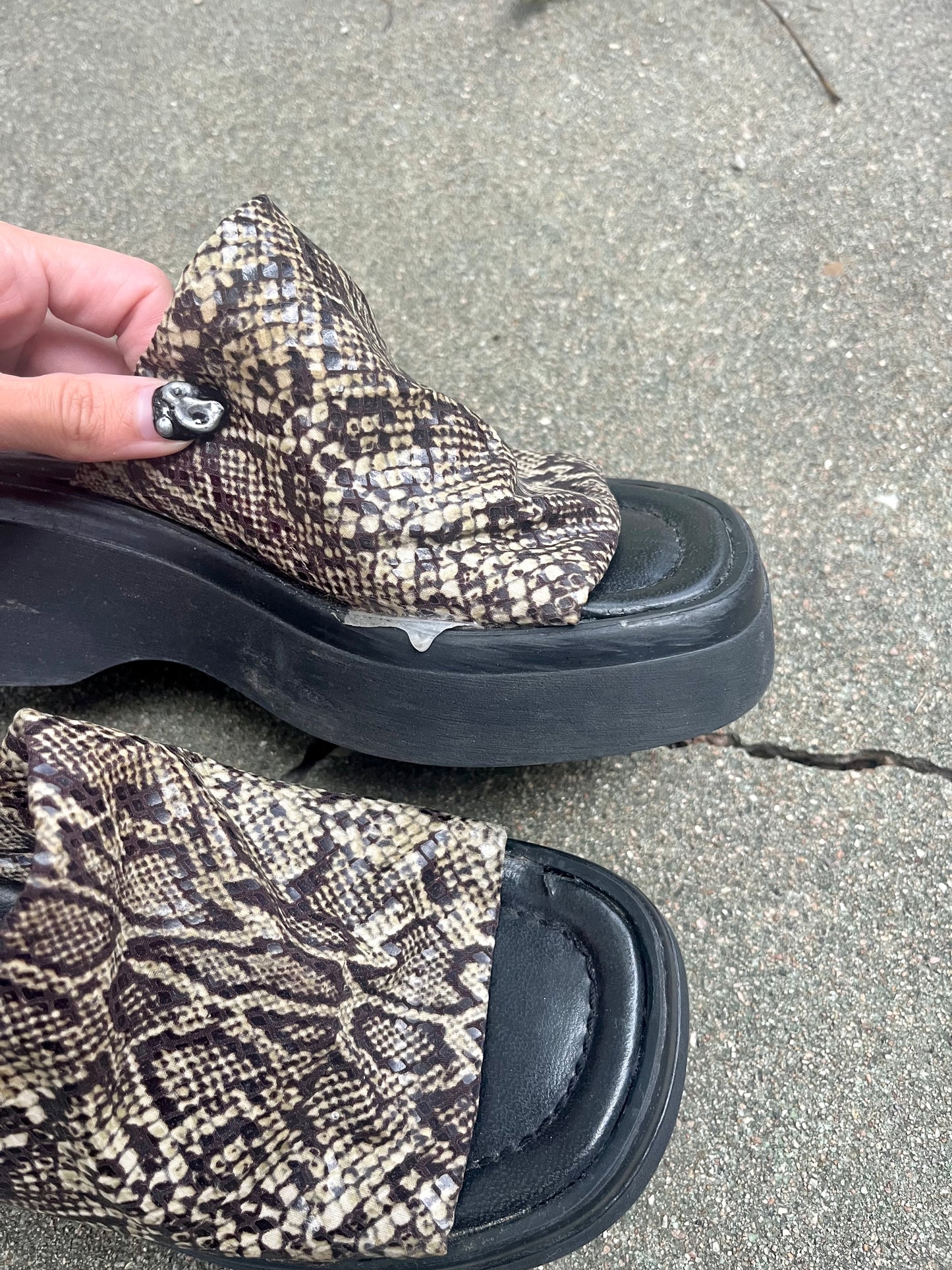 1990s Madden Snake Venom Sandals [W6/7]